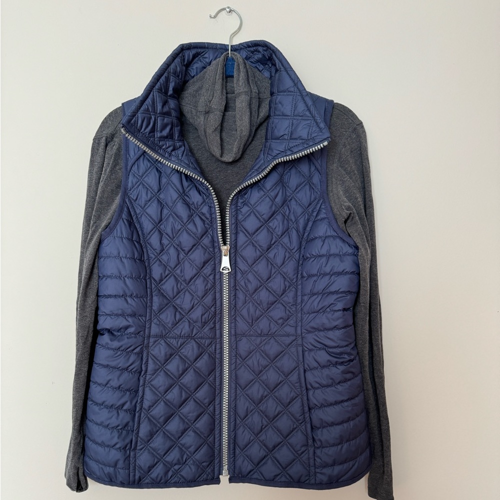 MARC NEW YORK by Andrew Marc quilted vest in excellent pre-loved condition